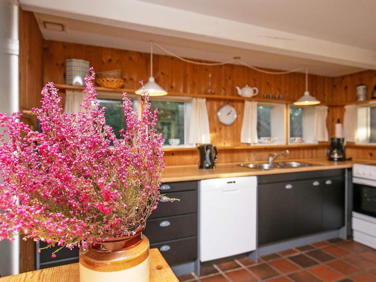 Three-Bedroom Holiday Home In Blavand 85 Eksteriør billede